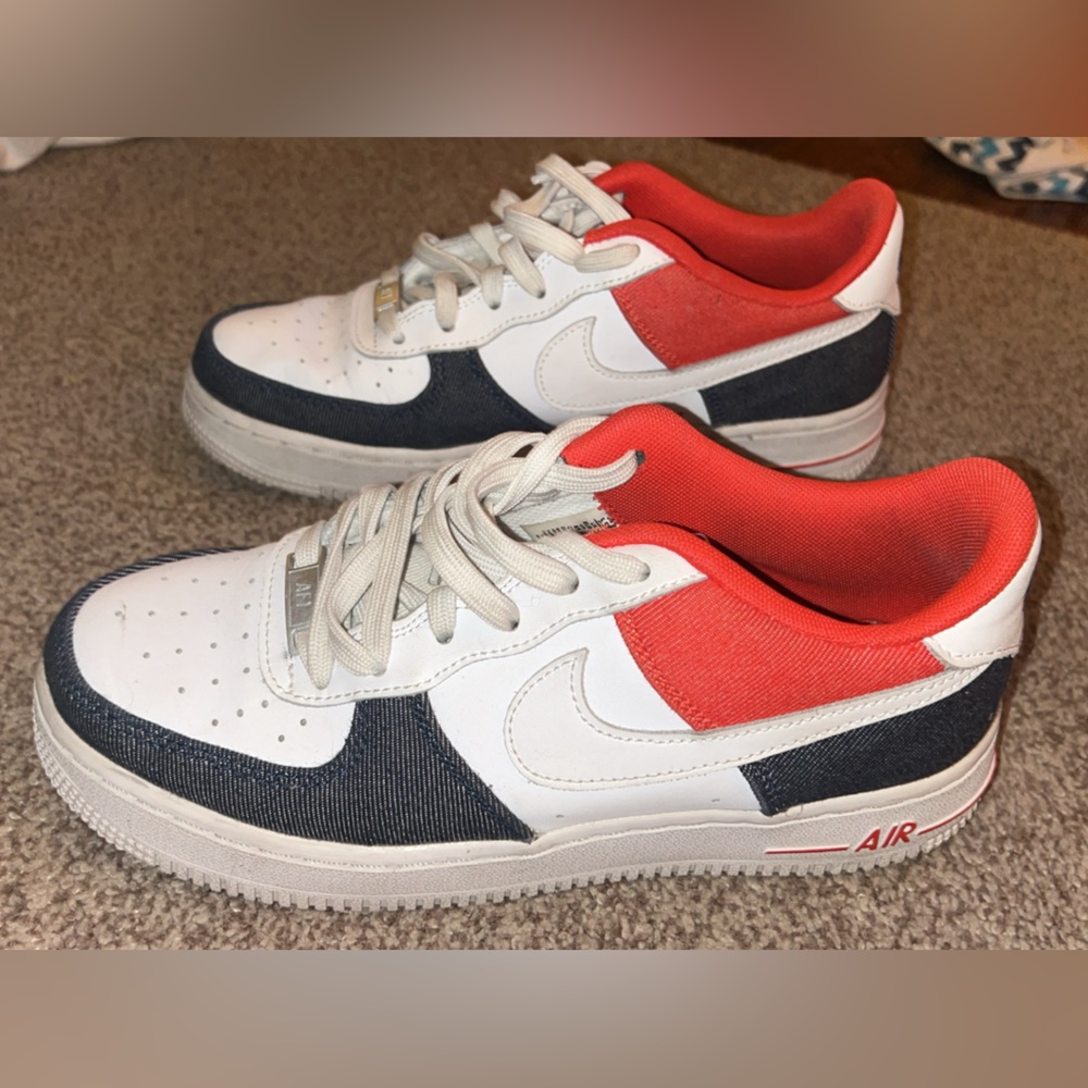 Nike Air Force 1 07’ LX - Youth Size 5.5